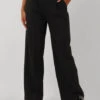 Schwarze My Essential Wardrobe Weite Hose 28 The Tailored High Pant -Minus Verkaufsgeschäft 219288 1