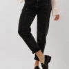Schwarze Circle Of Trust Mom Jeans Lauren Denim -Minus Verkaufsgeschäft 225736 1