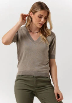 Khaki Minus Top Milla V-neck Knit Tee 1