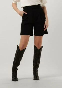 Schwarze My Essential Wardrobe Kurze Hose Yolamw High Shorts