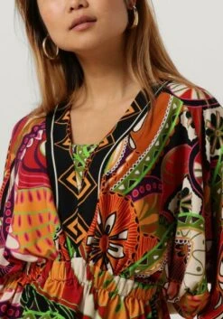 Mehrfarbige/bunte Vanilia T-shirt Printed Fun Batsleeve -Minus Verkaufsgeschäft 250607 3