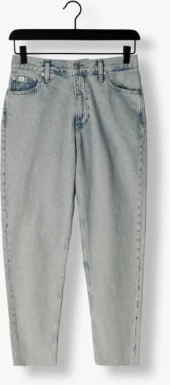 Hellblau Calvin Klein Mom Jeans Mom Jean -Minus Verkaufsgeschäft 253430 5